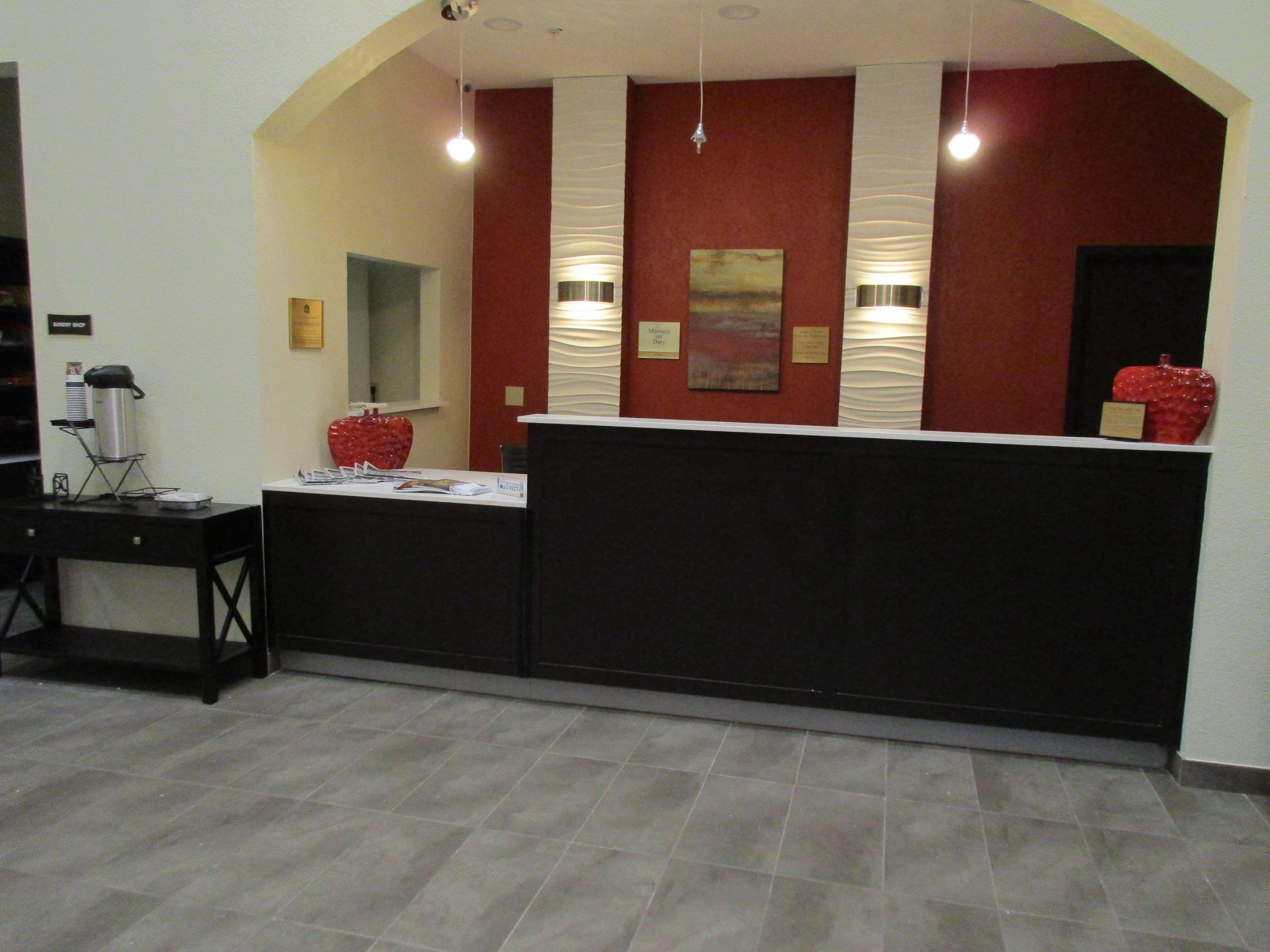 Best Western Plus Fairview Inn & Suites Экстерьер фото